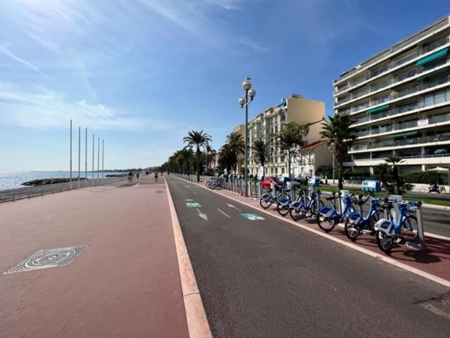 Apartment Jardin Sur La Promenade Des